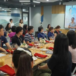 ? Học lễ nghi trên bàn ăn để làm quý tộc